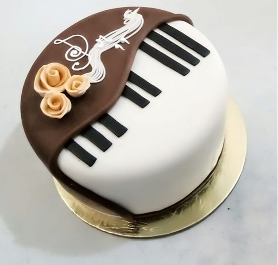 Piano Design Fondant Cake 2 Kg.